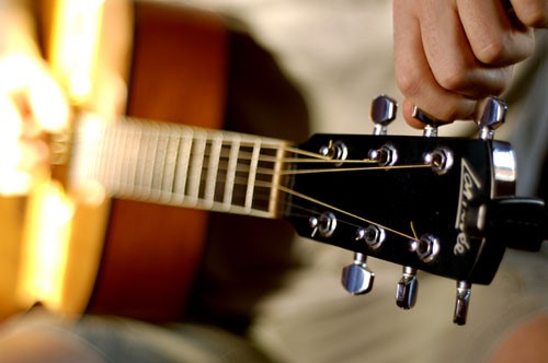 10 điều nên đọc trước khi lên dây đàn Guitar